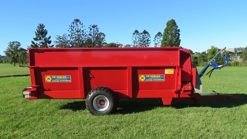 A front turbine side delivery mulcher. The heavy turbine can break, mix and spread a wide range of materials from 1m3 capacity upwards.